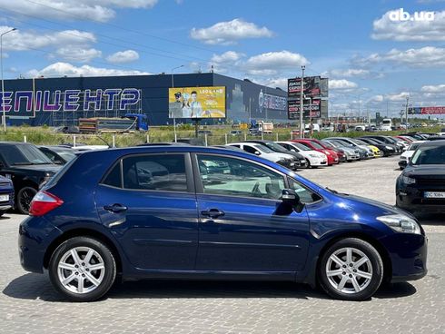 Toyota Auris 2011 синий - фото 4