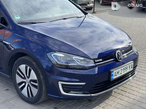 Volkswagen e-Golf 2020 - фото 15