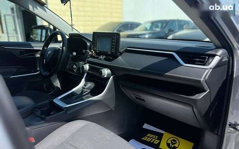 Toyota RAV4 2020 - фото 22