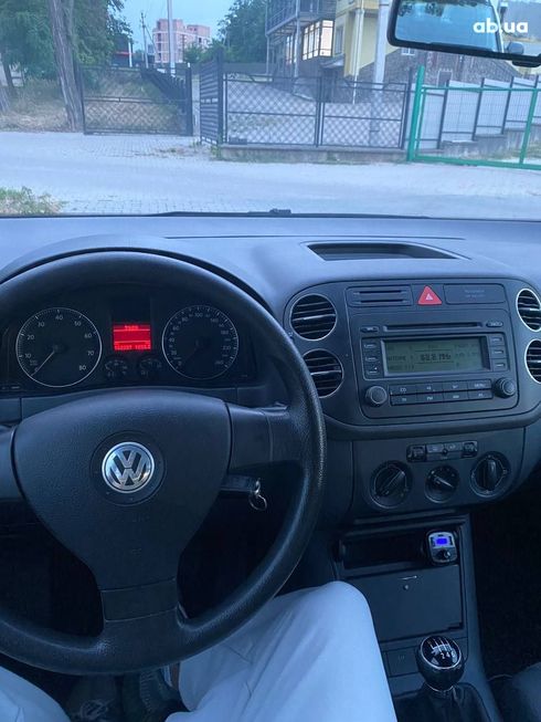 Volkswagen Golf 2005 серебристый - фото 13