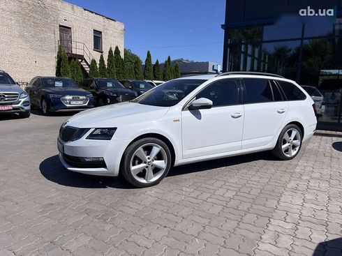 Skoda Octavia 2018 - фото 9