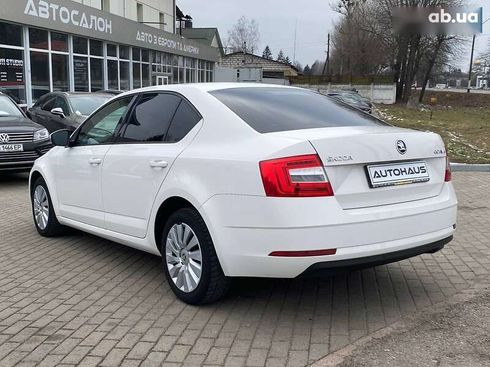 Skoda Octavia 2019 - фото 8