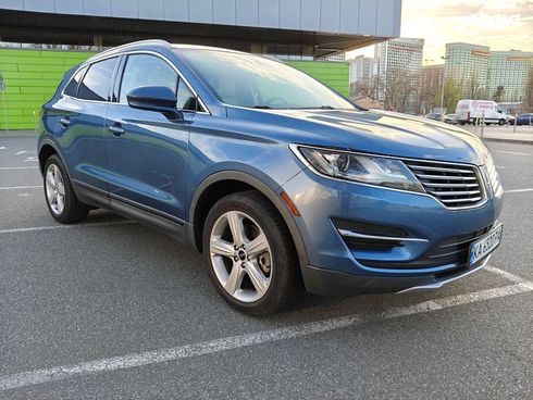 Lincoln MKC 2018 синий - фото 3
