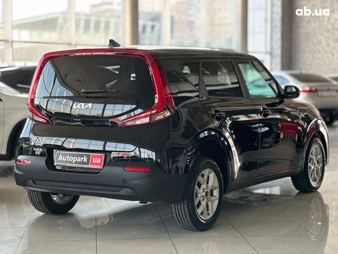 Kia Soul 2022 черный - фото 4