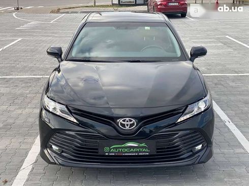 Toyota Camry 2020 - фото 13