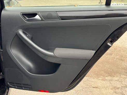 Volkswagen Jetta 2011 черный - фото 21