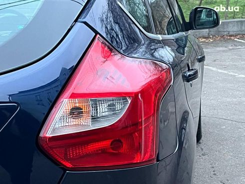 Ford Focus 2011 синий - фото 10