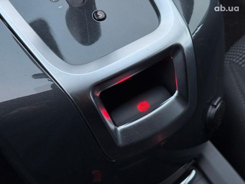 Peugeot 5008 2011 серый - фото 20