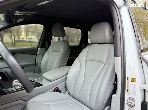 Audi Q7 2018 - фото 14