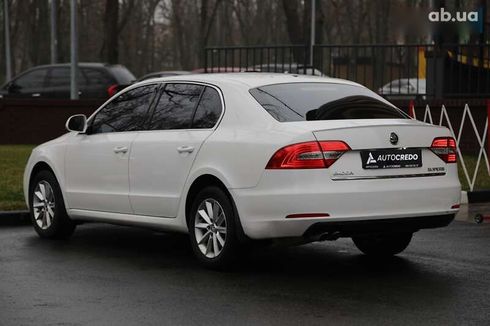 Skoda Superb 2013 - фото 6