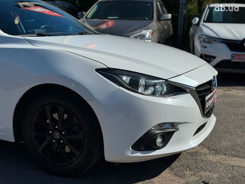 Mazda 3 2014 белый - фото 4