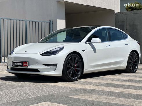 Tesla Model 3 2020 белый - фото 31
