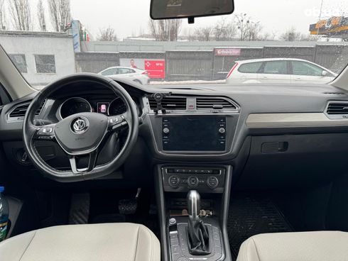 Volkswagen Tiguan 2018 белый - фото 21