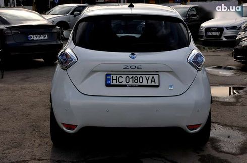 Renault Zoe 2015 - фото 6