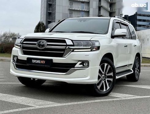 Toyota Land Cruiser 2019 - фото 2
