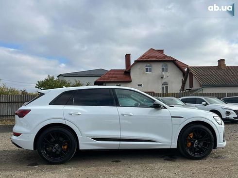 Audi E-Tron 2022 - фото 9