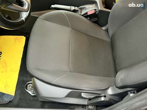 Ford Focus 2017 - фото 30