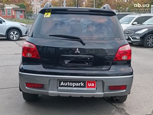 Mitsubishi Outlander 2005 черный - фото 8