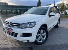 Купить Volkswagen Touareg бензин бу в Киевской области - купить на Автобазаре