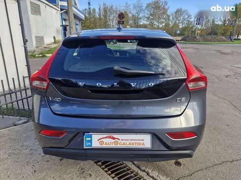 Volvo V40 2014 - фото 5