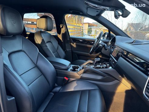 Porsche Cayenne 2020 черный - фото 44