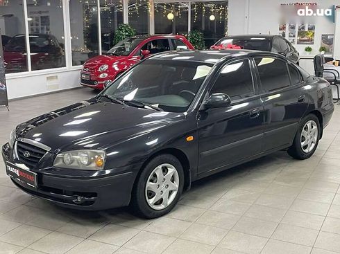 Hyundai Elantra 2010 - фото 6