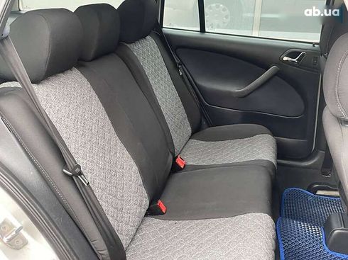 Skoda Octavia 2004 - фото 11