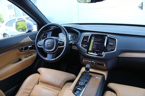 Volvo XC90 2017 - фото 13