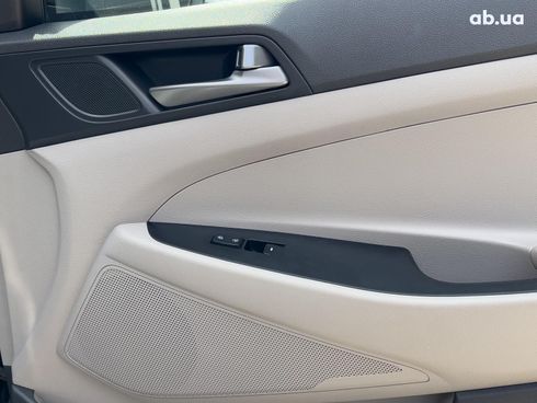 Hyundai Tucson 2015 серый - фото 19
