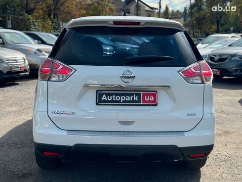 Nissan Rogue 2015 белый - фото 18