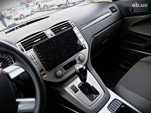 Ford Kuga 2011 - фото 12
