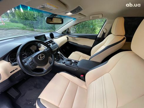 Lexus NX 2016 белый - фото 23