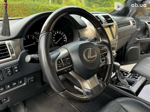 Lexus GX 2019 - фото 25