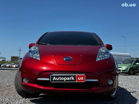Nissan Leaf 2012 красный - фото 5
