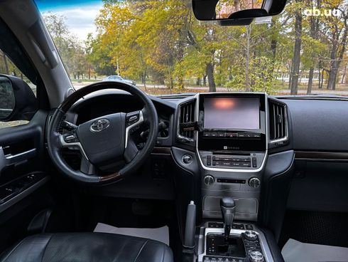 Toyota Land Cruiser 2018 черный - фото 31