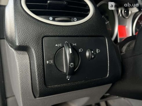 Ford Focus 2011 - фото 11