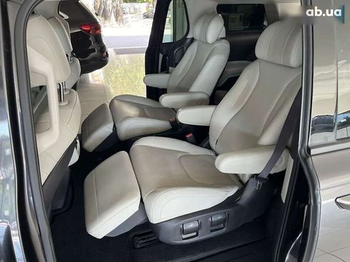 Kia Carnival 2023 - фото 26