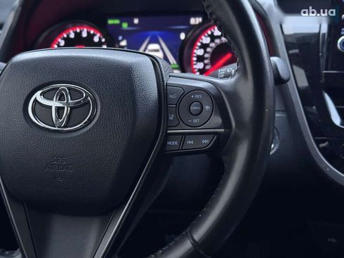 Toyota Camry 2022 - фото 29