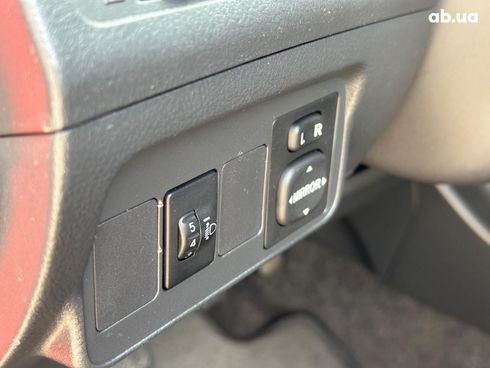 Toyota Corolla 2009 красный - фото 25