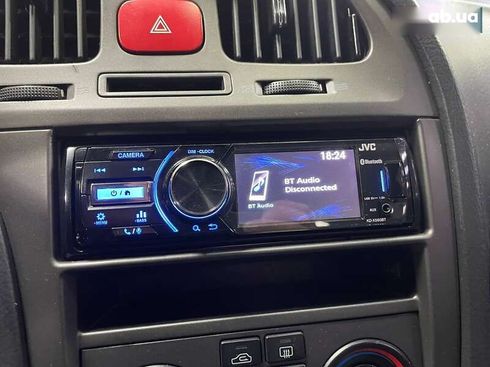 Hyundai Elantra 2010 - фото 24