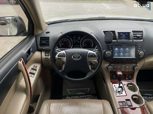 Toyota Highlander 2012 - фото 30