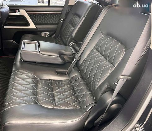 Toyota Land Cruiser 2017 - фото 10