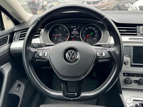 Volkswagen Passat 2015 черный - фото 30