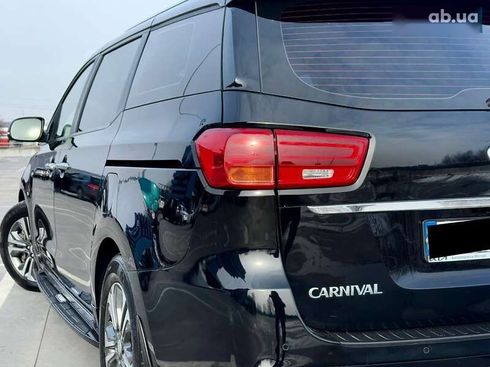 Kia Carnival 2020 - фото 11