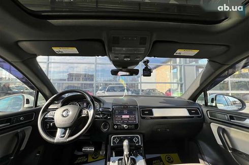 Volkswagen Touareg 2016 - фото 19