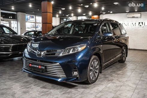 Toyota Sienna 2018 - фото 15