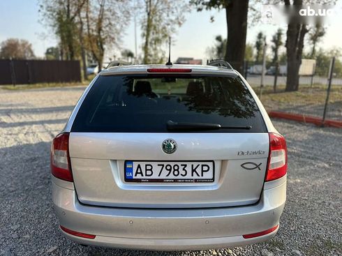 Skoda Octavia 2011 - фото 16