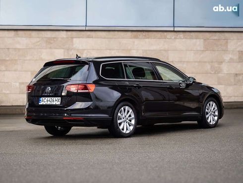 Volkswagen Passat 2022 - фото 2