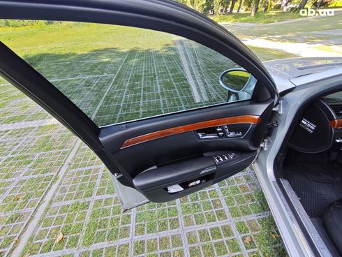 Mercedes-Benz S-Класс 2008 серебристый - фото 11