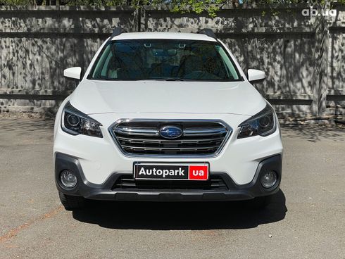 Subaru Outback 2018 белый - фото 2